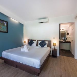 King Room Pool View
